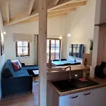 Hochalmbahnen 20w3, Alpenflieder, Nahe Gondel, Hunde Willkommen