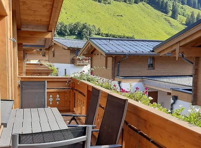 Hochalmbahnen Chalets 20W3, Alpenflieder, Nahe Gondel, Hunde Willkommen
